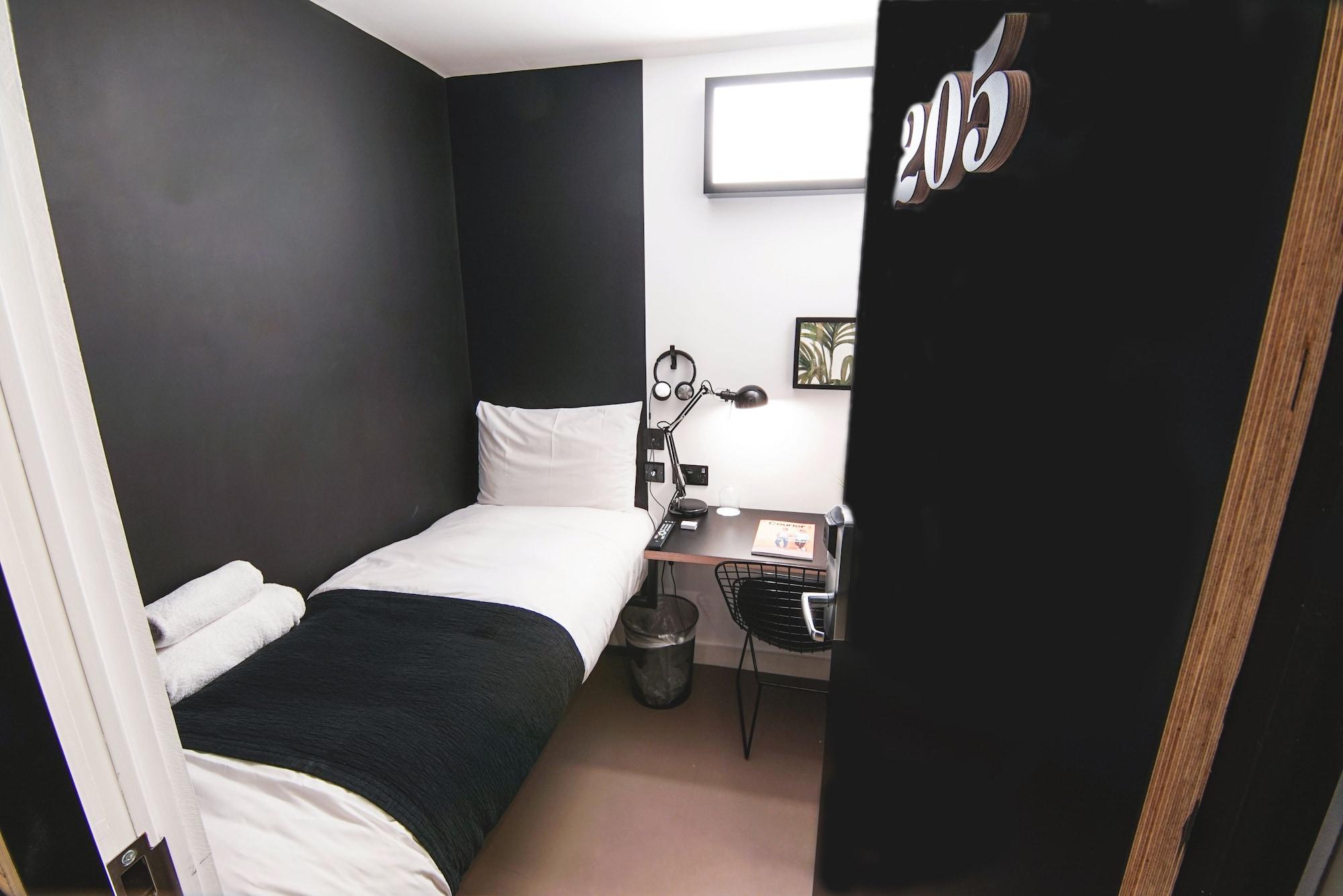 Kip Hotel 2*