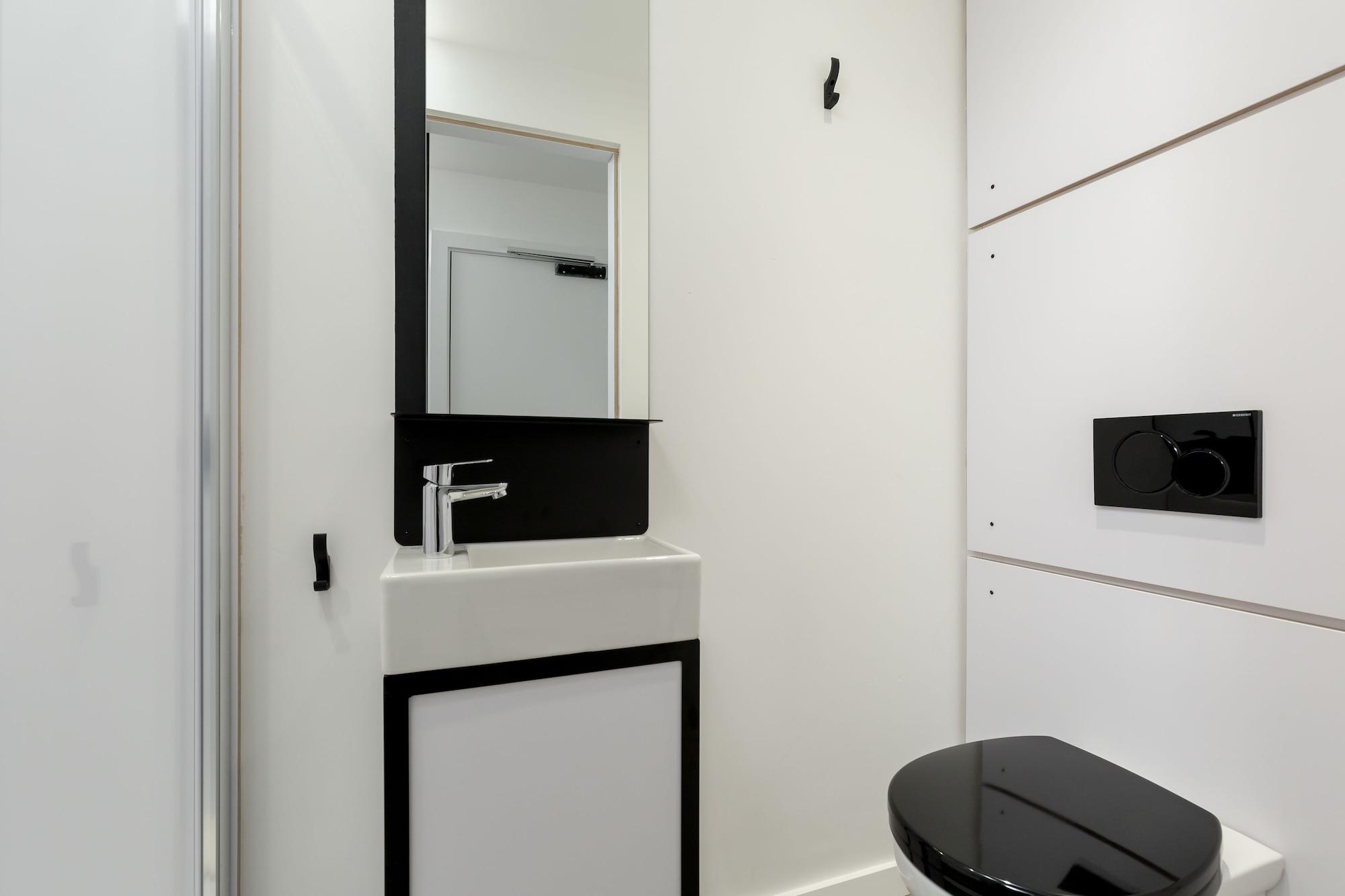 Kip Hotel 2*